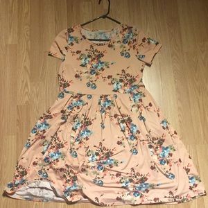 A women’s medium floral dress